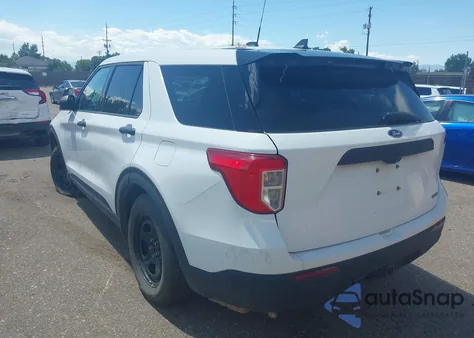 2021 Ford Explorer Police Interceptor z USA, uszkodzony, nr VIN 1FM5K8AC6MNA15775